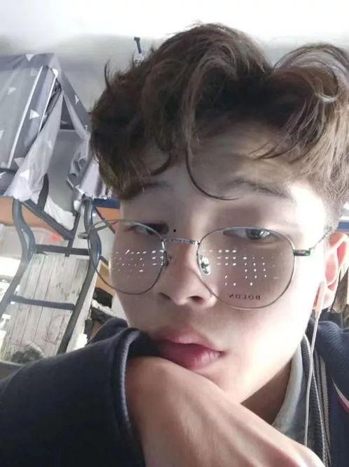 国产自拍男鸭视频,揭秘鸭界自拍达人风采
